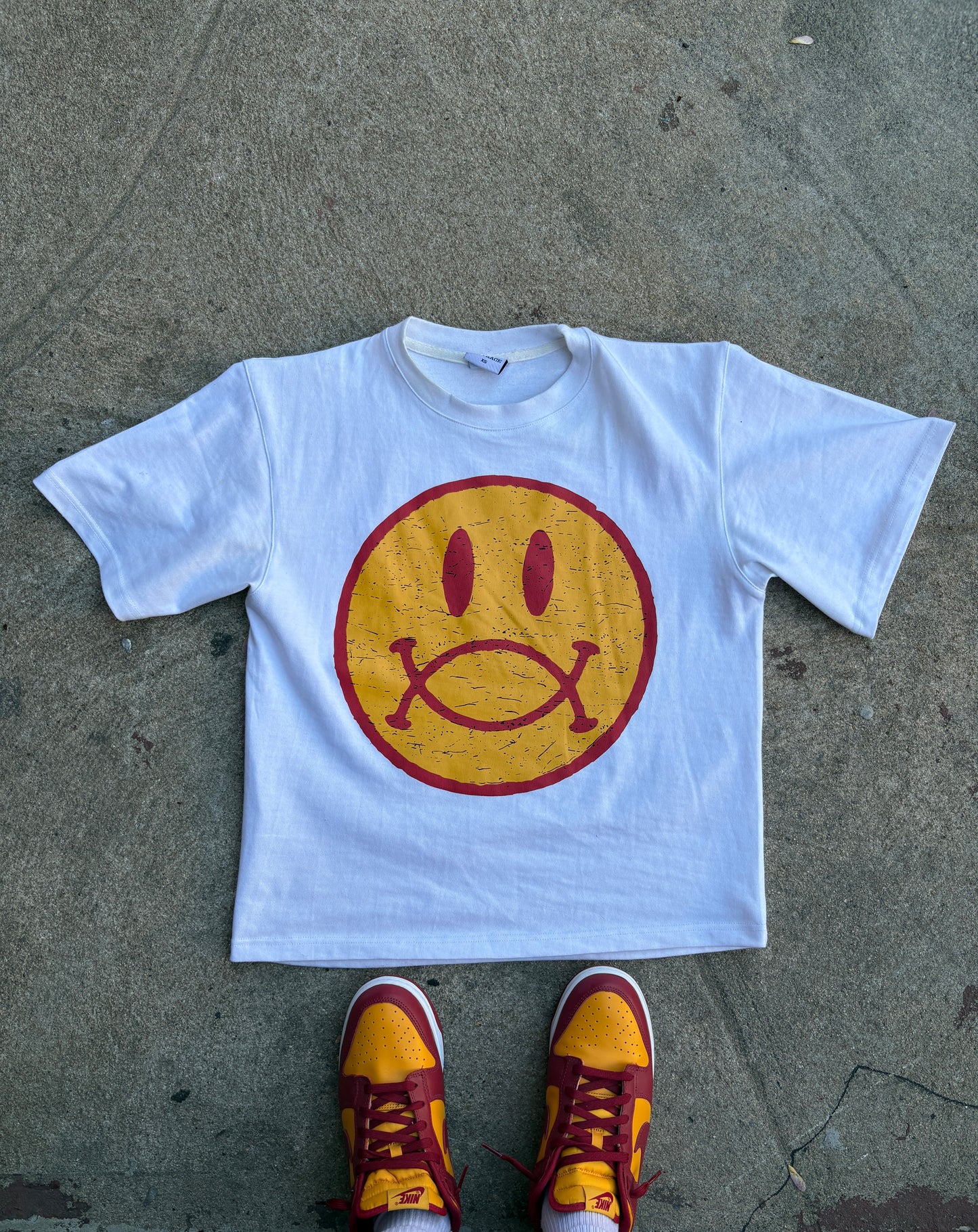 HAPPY FACE TEE